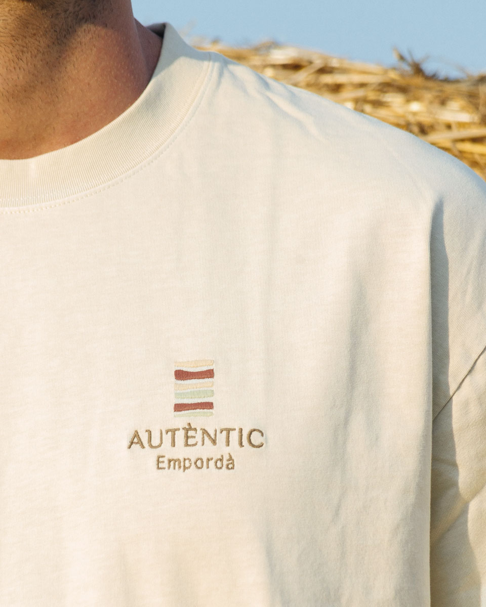 Camiseta Manga Corta Beige detalle